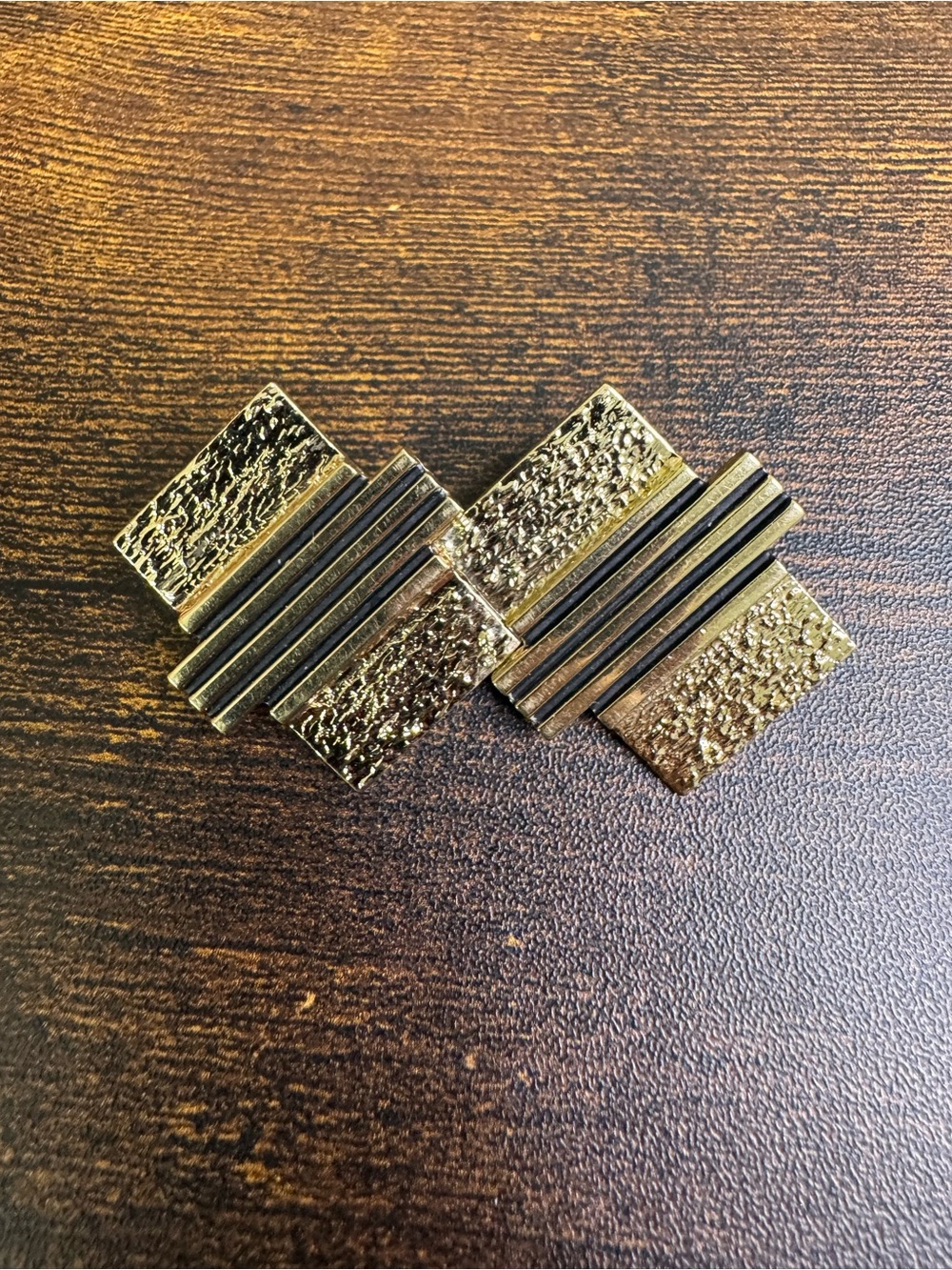 Textured Gold-Tone Women’s Brooch - Geometric